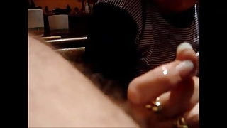 J'ai montré les jeunes des clips vidéo de ma tante ma bite 