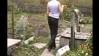 Russe gros seins milf milf mom tube sur des échantillons de la ferme de la vidéo de sexe