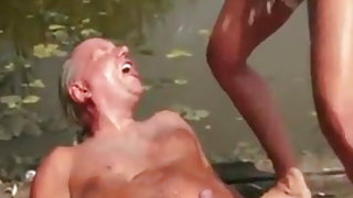 Pisse vieille nourriture porno fétichiste des jeunes et matures gratuit porno films