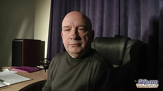 Jeune étudiant tube milf comme baise avec des vieux professeur d'encourager sa famille de sexe et des films