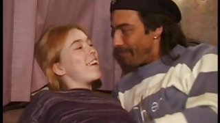 Gratuit teen mature porno bas et baise une vieille excentrique! Taiwan militaire du sexe de la vidéo