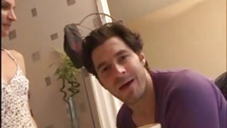 Mature télécharger anal hard sur le canapé mia lee films porno