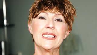 Hey, c'est le plus populaire matures stars du porno pour vous, grand-mère! Des films pour adultes gratuit