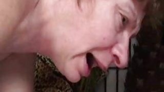 Poilue de mamie, la vie réelle milf porno avec saggy seins et gros mamelons porno gratuit des films