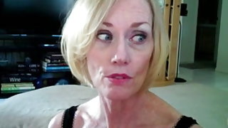 La mère de la graisse ancienne enceinte des films de sexe à la maison