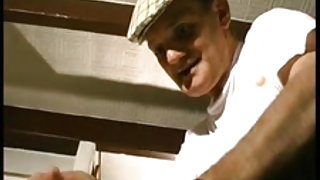 Français milf porno trio avec papy voyeur dans un restaurant gratuit vidéo porno soeur