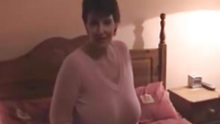 Mega cintres mom free pron - un autre homme à la femme de montrer ses goodies! Jeune porno clips vidéo