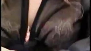 Sexy bikini femmes matures anal en peluche et muffed de films pour adultes