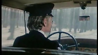 L'éducation nue, femmes matures nues baronne (brigitte lahai) pleine de faible qualité en noir films porno