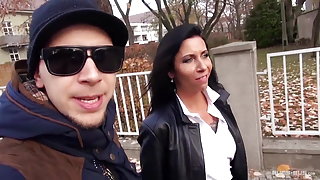 Adolescentes porno photos allemande mature baise sur la banquette arrière de l'autobus, clip gratuit de vidéos porno hardcore interracial