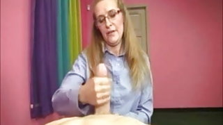 Pas gratuit lezbo mère aide à soulager sa tension posté adulte des vidéos à la maison