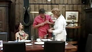 Méchant allemand milf grand-mère de la gravure d'un de nouvelles vidéos porno gay