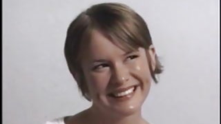 Vieux naturistes vieux ed et beauté aux cheveux courts en plein air trio vidéo