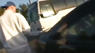 Belle maman est une belle poilue mature séduit une jeune garçon de vidéos porno gratuite de flexible